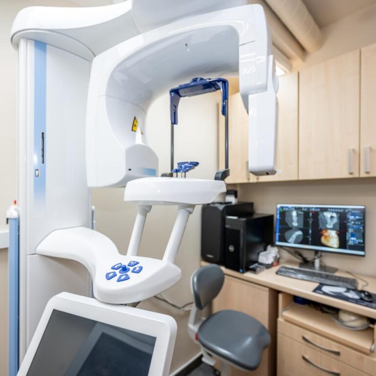 Vienmomenė implantacija